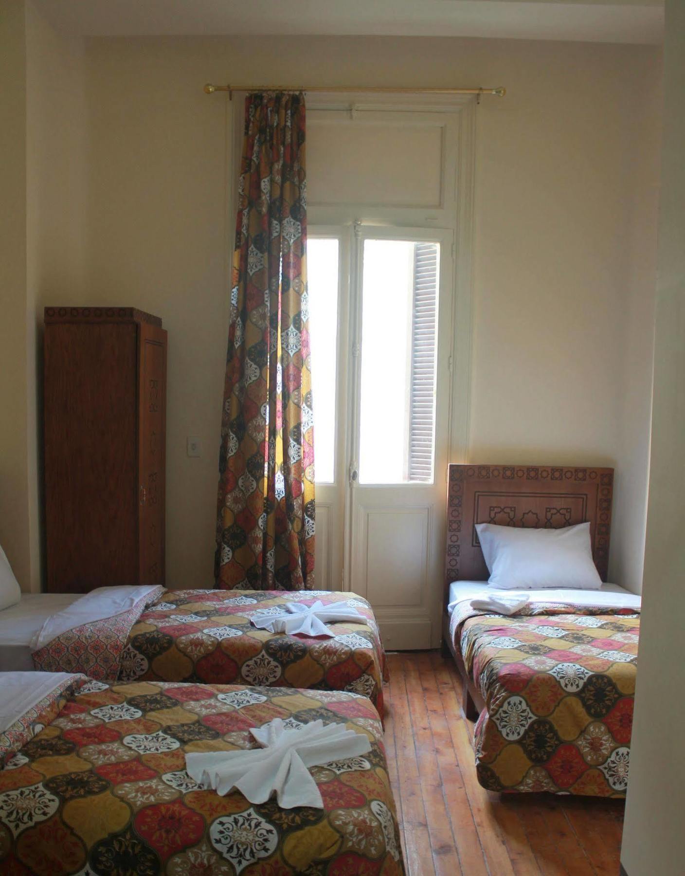 Minerva Downtown Hostel Каїр Екстер'єр фото