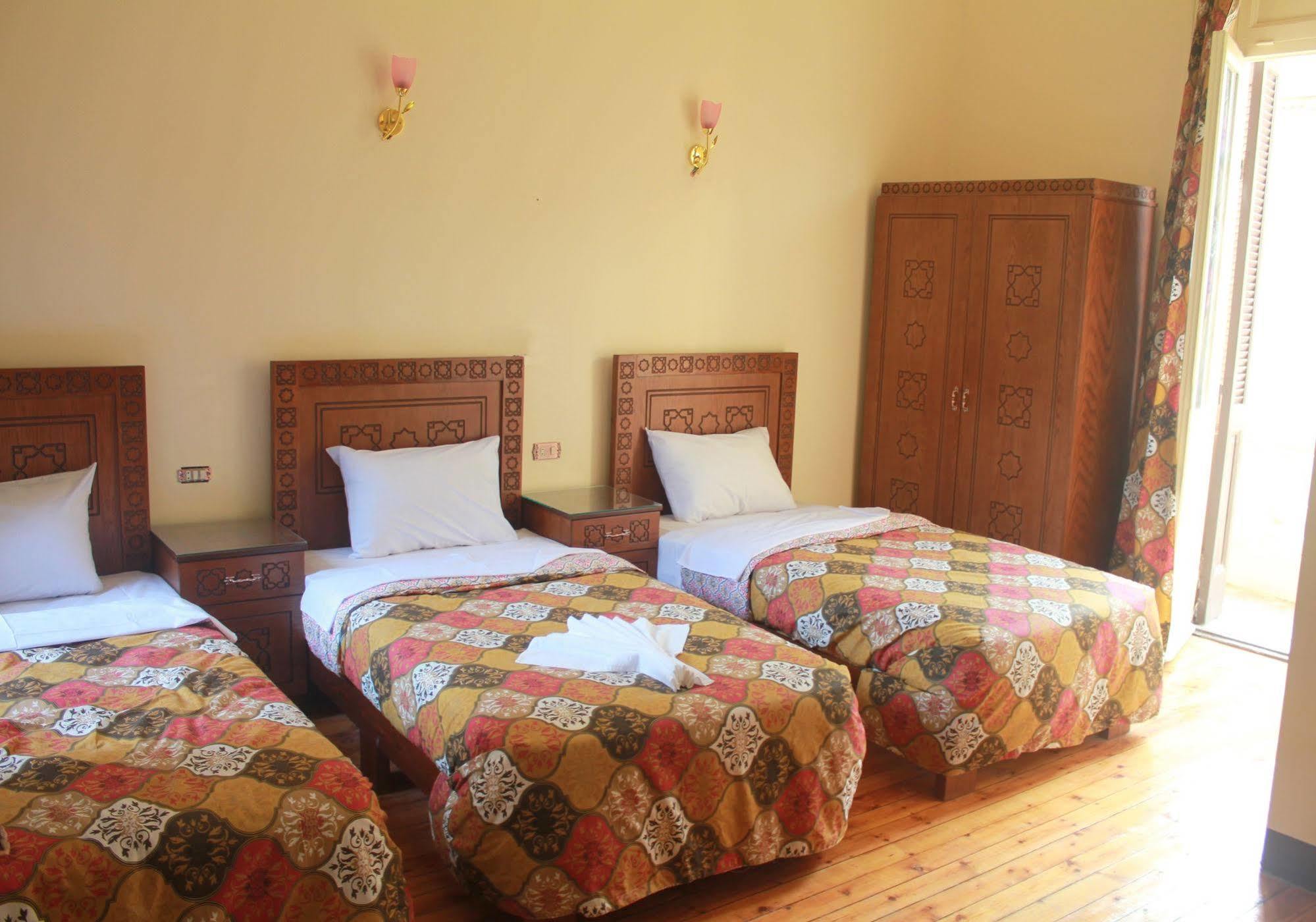 Minerva Downtown Hostel Каїр Екстер'єр фото